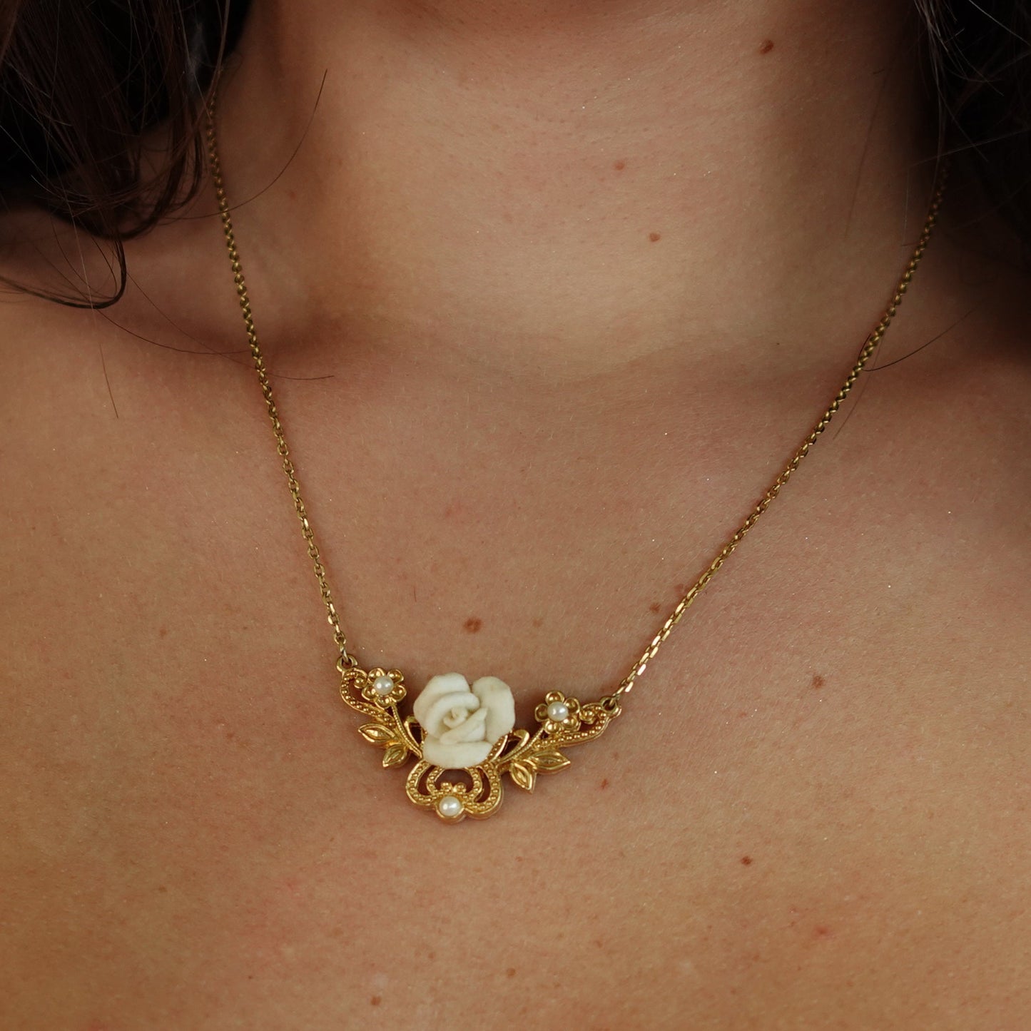 Gold Tone Sculpted Rose Necklace