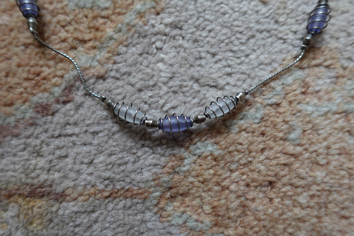 90s Silver Tone Wire Necklace