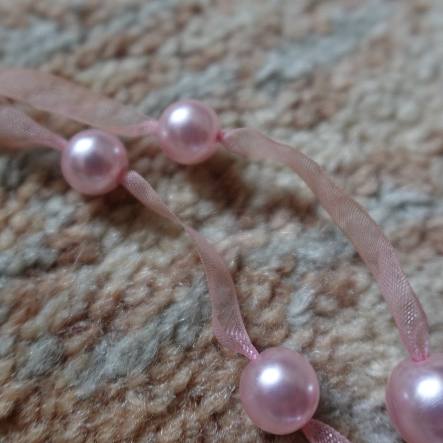 Icing Pink Pearl Ribbon Choker